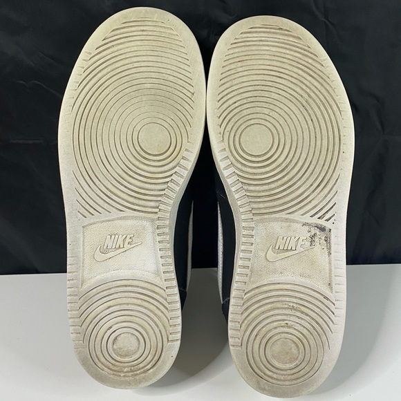 Men's Nike Suede Court Borough White & Black Low Top Sneaker Size 10.5 - Picture 7 of 8